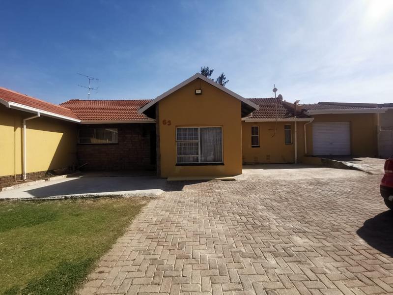 3 Bedroom Property for Sale in Birchleigh North Gauteng