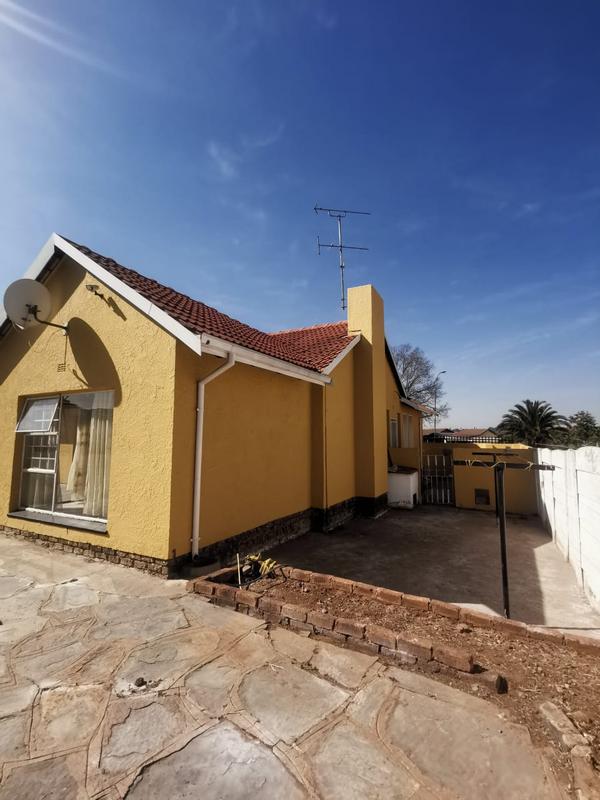 3 Bedroom Property for Sale in Birchleigh North Gauteng