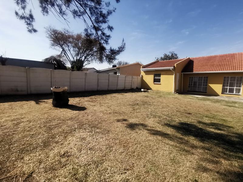 3 Bedroom Property for Sale in Birchleigh North Gauteng