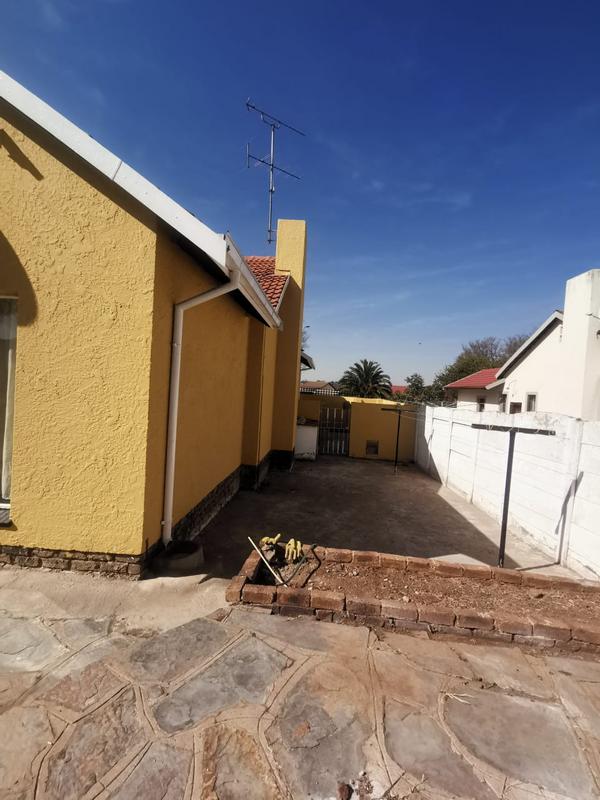 3 Bedroom Property for Sale in Birchleigh North Gauteng