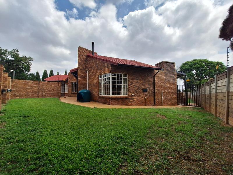 To Let 3 Bedroom Property for Rent in Rooihuiskraal Gauteng