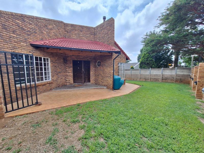 To Let 3 Bedroom Property for Rent in Rooihuiskraal Gauteng