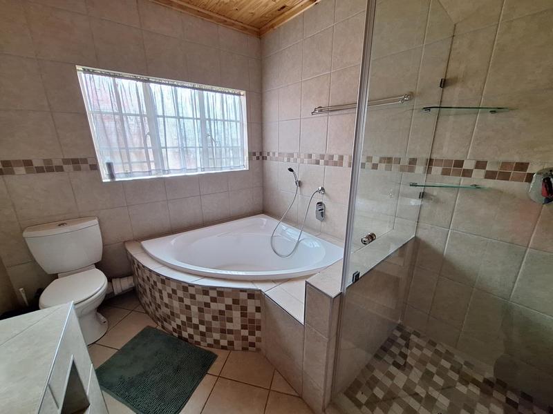 To Let 3 Bedroom Property for Rent in Rooihuiskraal Gauteng