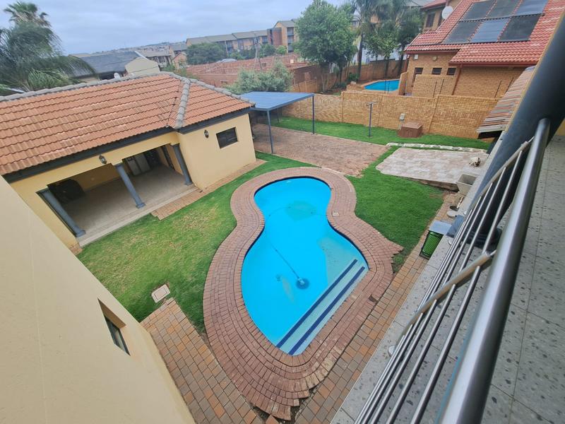 5 Bedroom Property for Sale in Heuweloord Gauteng