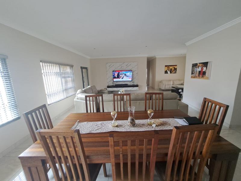 5 Bedroom Property for Sale in Heuweloord Gauteng