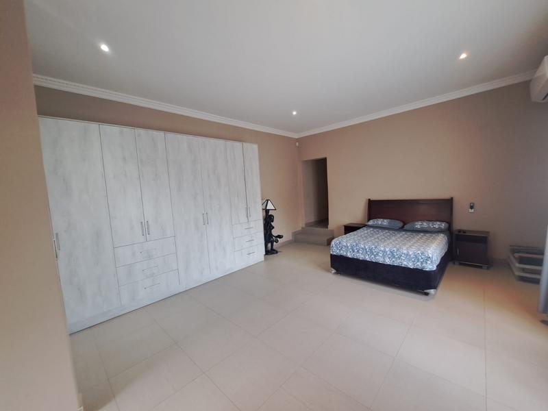 5 Bedroom Property for Sale in Heuweloord Gauteng