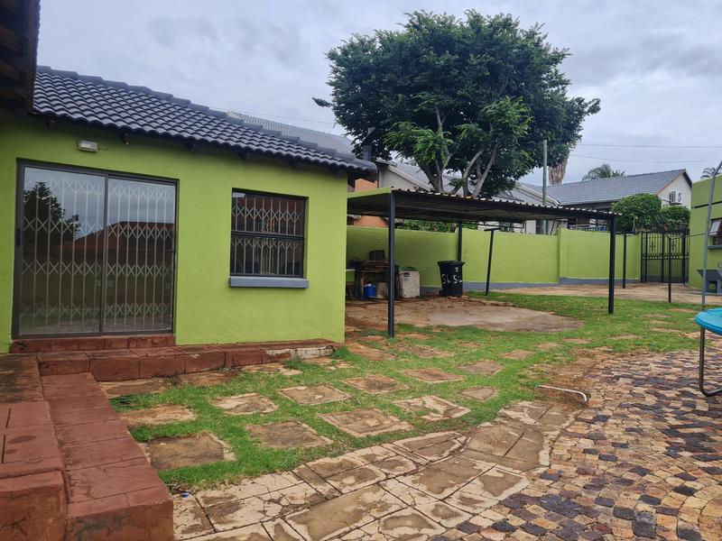 To Let 1 Bedroom Property for Rent in Rangeview Gauteng