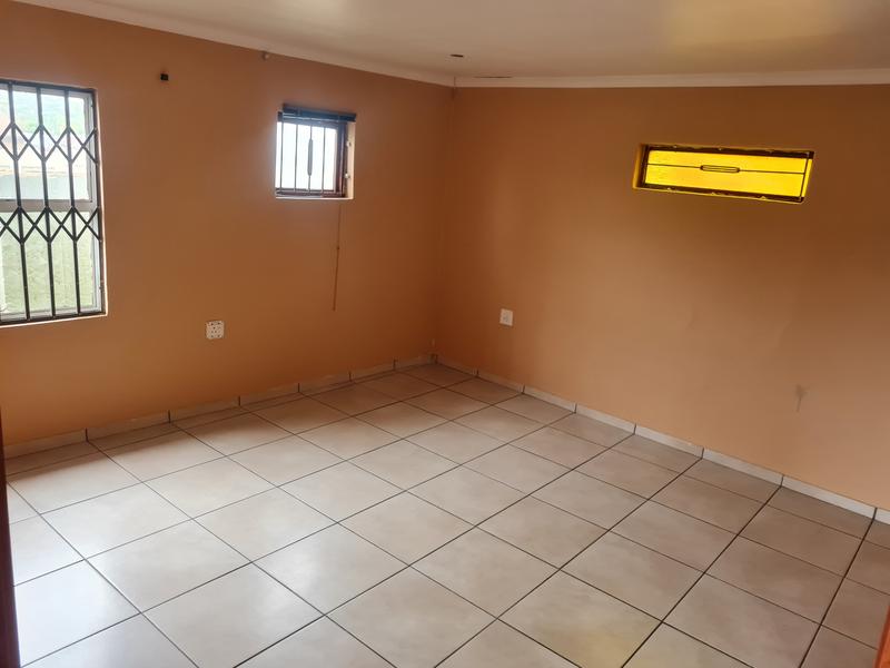 To Let 1 Bedroom Property for Rent in Rangeview Gauteng