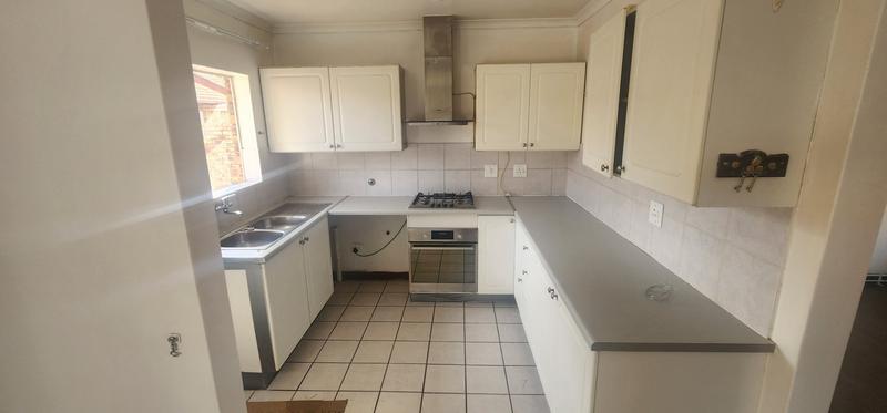 2 Bedroom Property for Sale in Annlin Gauteng