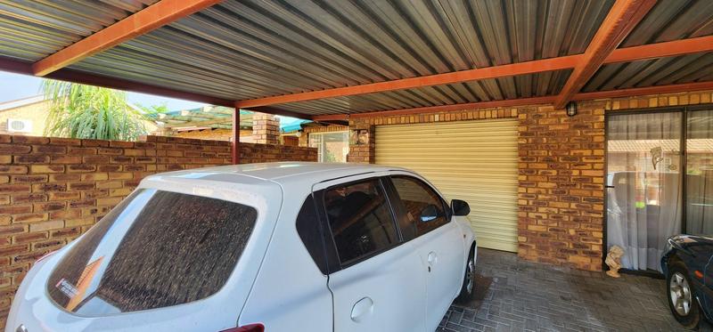 2 Bedroom Property for Sale in Annlin Gauteng