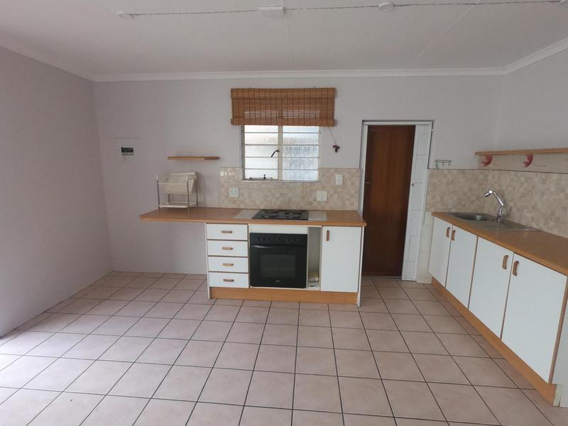 To Let 1 Bedroom Property for Rent in Parkmore Gauteng