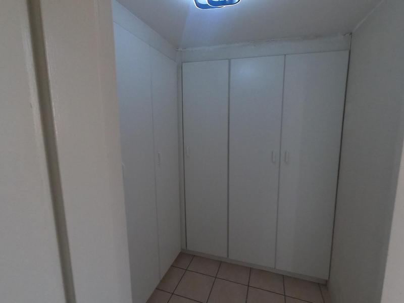 To Let 1 Bedroom Property for Rent in Parkmore Gauteng