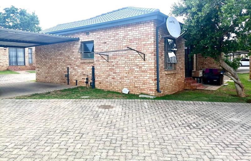 2 Bedroom Property for Sale in Creswell Park Gauteng