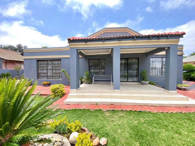 4 Bedroom Property for Sale in Witpoortjie Gauteng