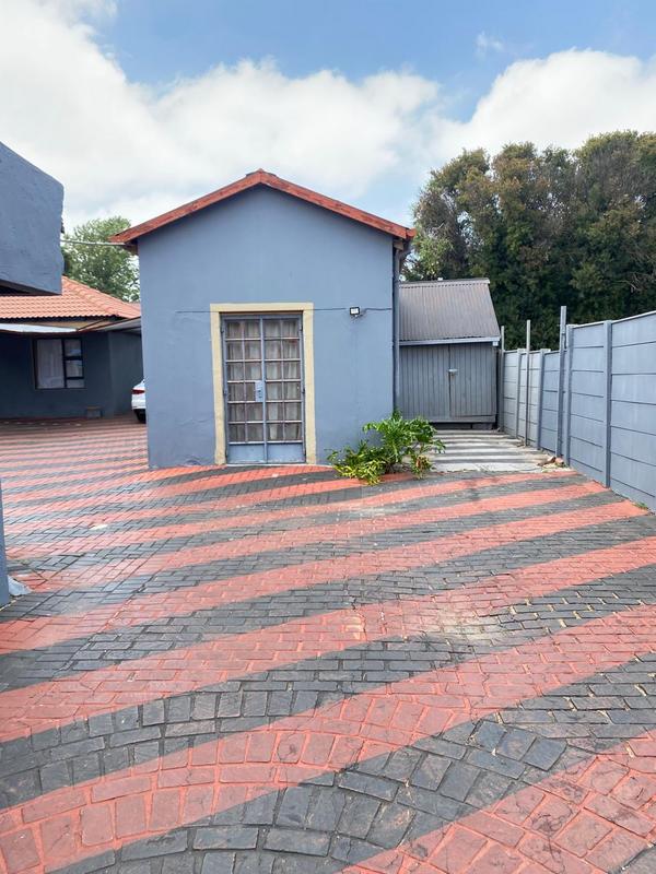 4 Bedroom Property for Sale in Witpoortjie Gauteng