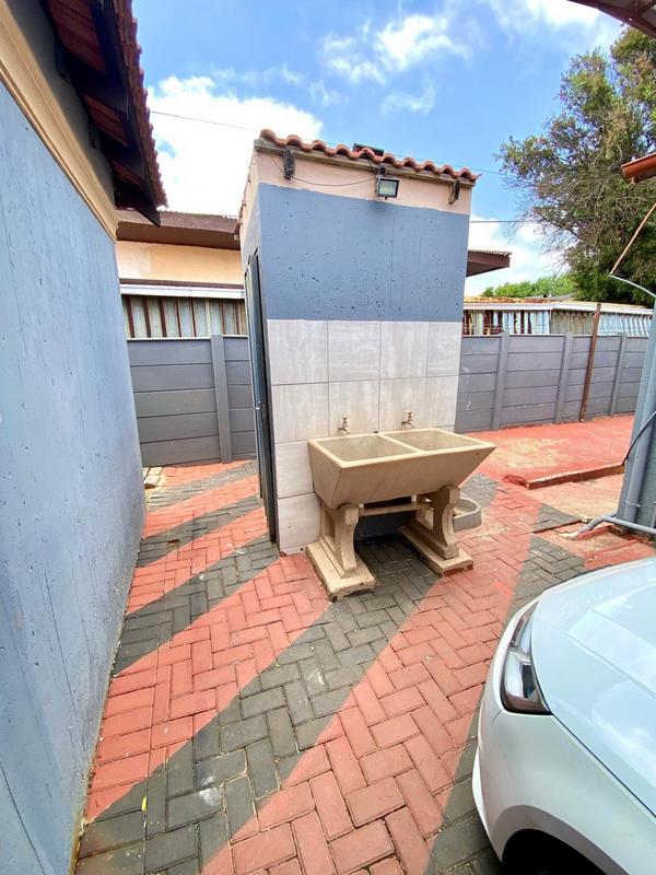 4 Bedroom Property for Sale in Witpoortjie Gauteng