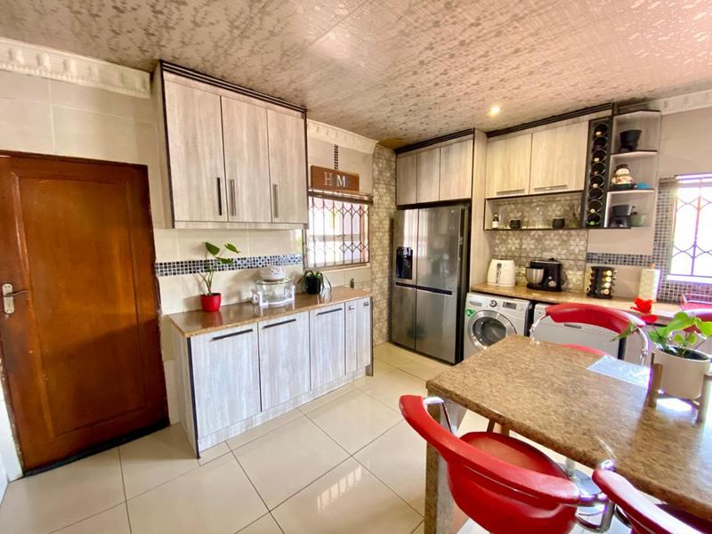 4 Bedroom Property for Sale in Witpoortjie Gauteng