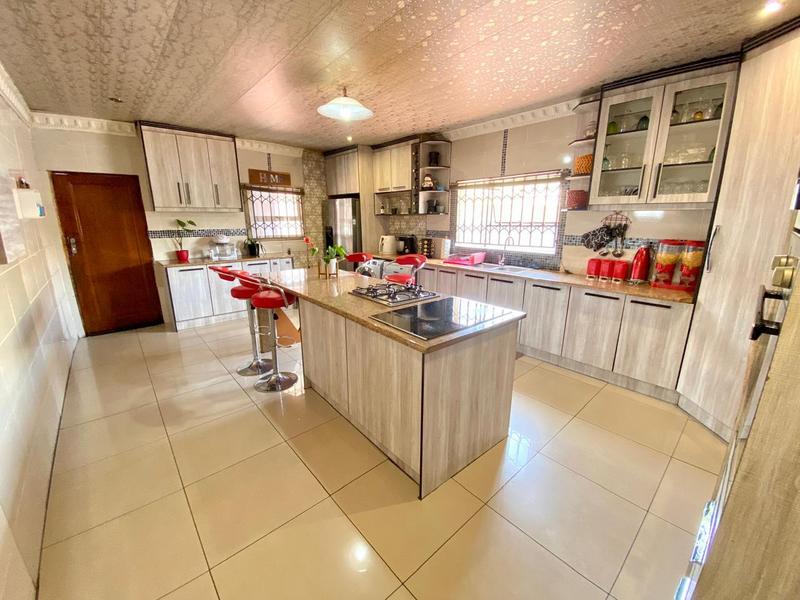 4 Bedroom Property for Sale in Witpoortjie Gauteng