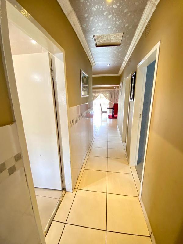 4 Bedroom Property for Sale in Witpoortjie Gauteng