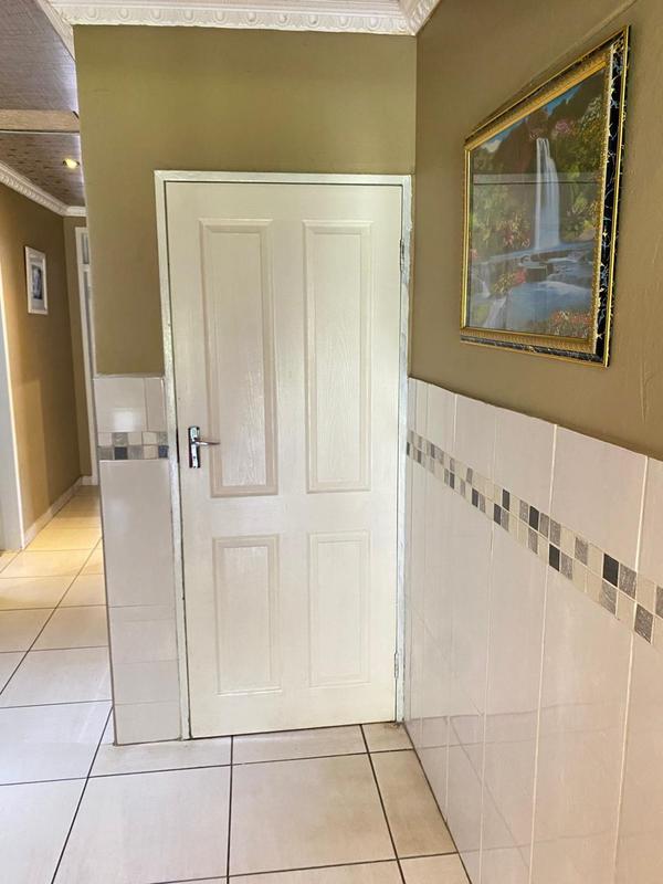 4 Bedroom Property for Sale in Witpoortjie Gauteng