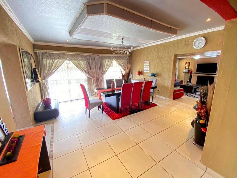 4 Bedroom Property for Sale in Witpoortjie Gauteng