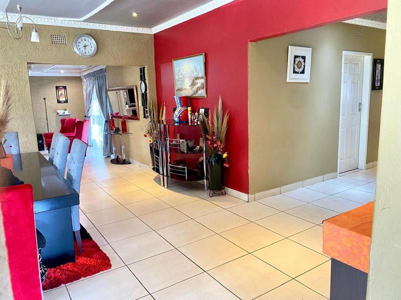 4 Bedroom Property for Sale in Witpoortjie Gauteng