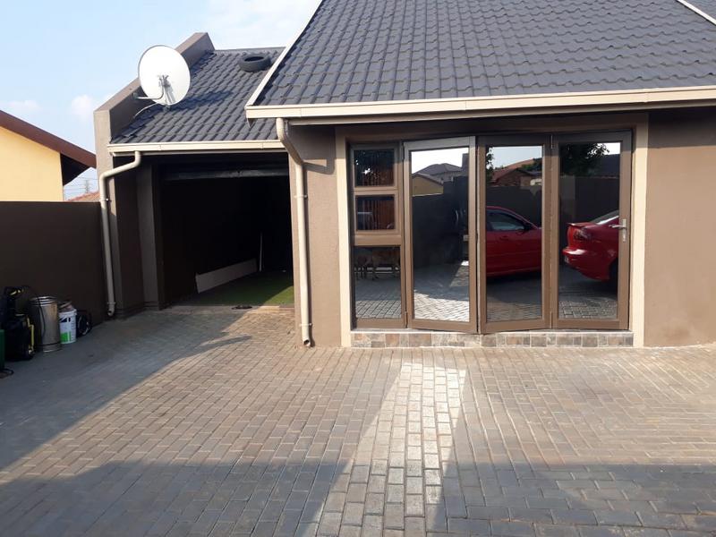 3 Bedroom Property for Sale in Vosloorus Gauteng