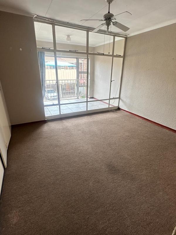 To Let 2 Bedroom Property for Rent in Brackendowns Gauteng