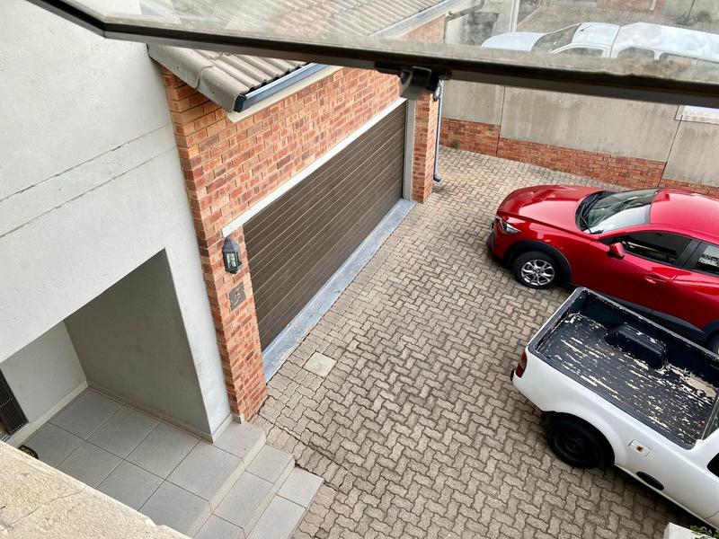 To Let 3 Bedroom Property for Rent in Ruimsig Gauteng