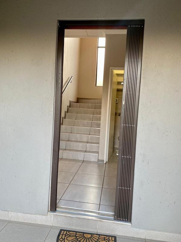 To Let 3 Bedroom Property for Rent in Ruimsig Gauteng