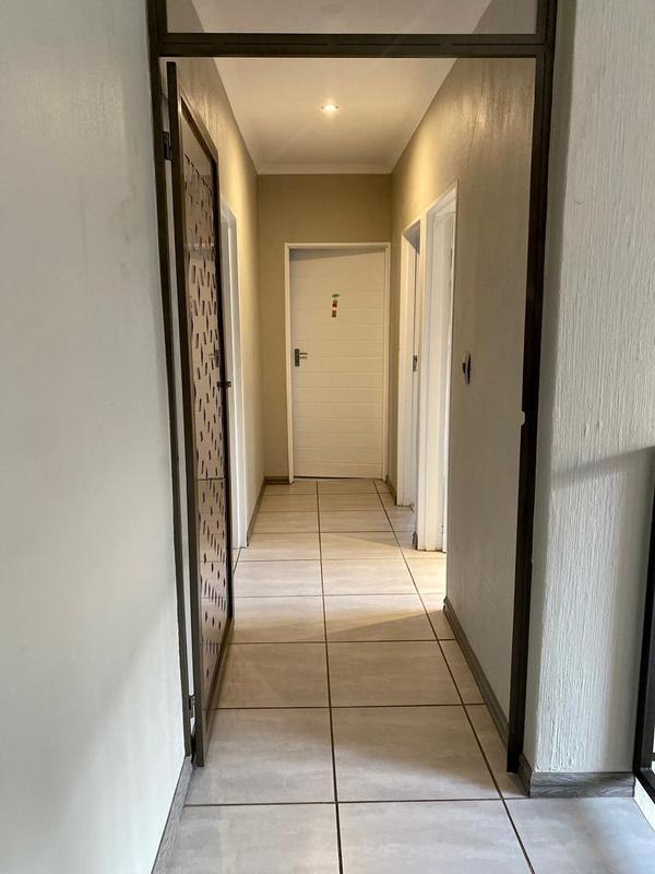 To Let 3 Bedroom Property for Rent in Ruimsig Gauteng