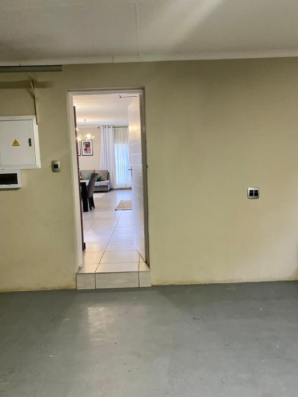 To Let 3 Bedroom Property for Rent in Ruimsig Gauteng