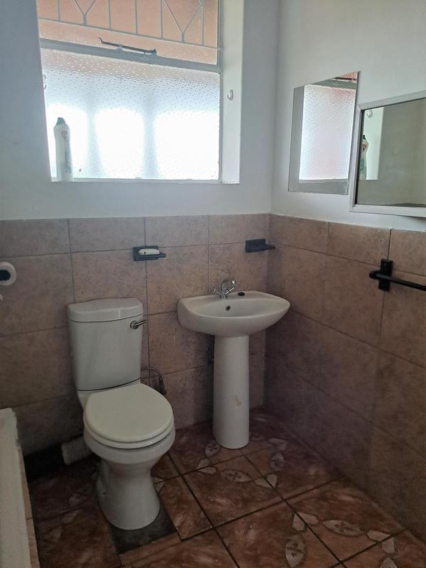 To Let 2 Bedroom Property for Rent in Symhurst Gauteng