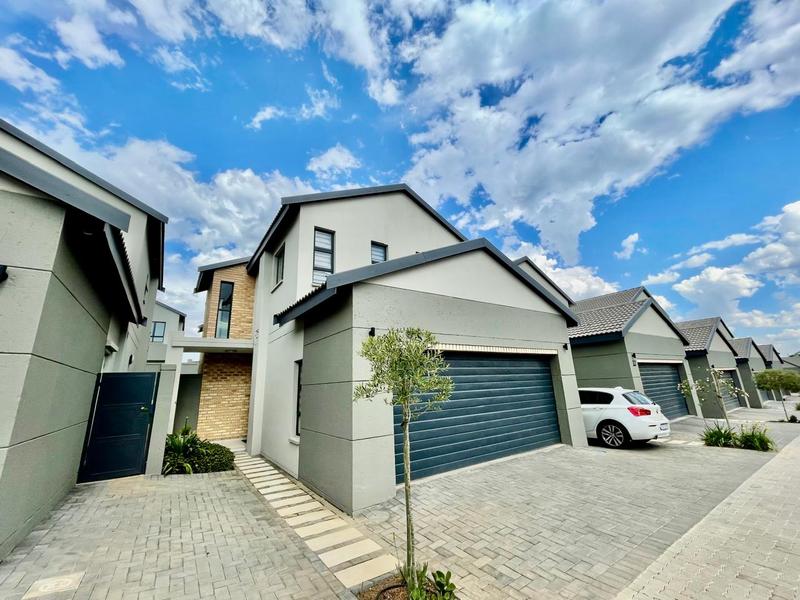 To Let 4 Bedroom Property for Rent in Craigavon Gauteng