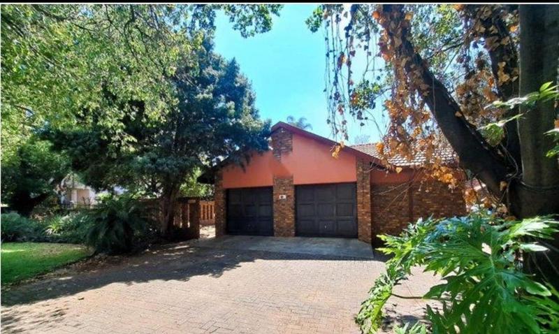 4 Bedroom Property for Sale in Eldoraigne Gauteng