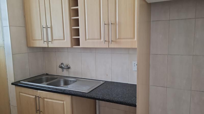 To Let 1 Bedroom Property for Rent in Bedford Gardens Gauteng