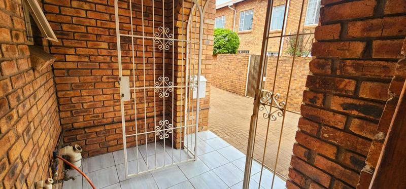 2 Bedroom Property for Sale in Elspark Gauteng