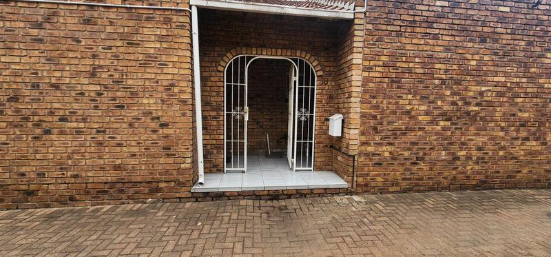 2 Bedroom Property for Sale in Elspark Gauteng