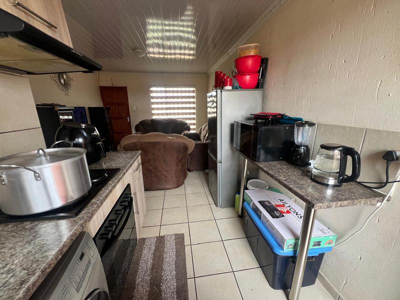 2 Bedroom Property for Sale in Finsbury Gauteng