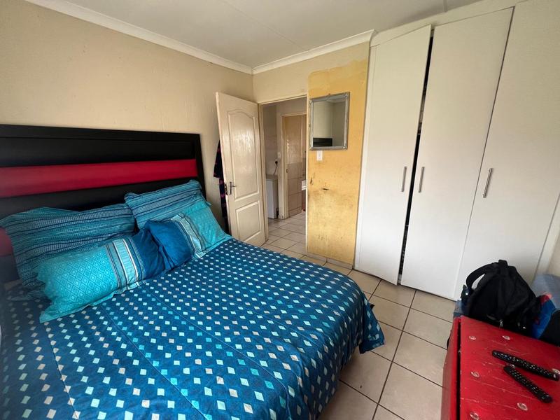 2 Bedroom Property for Sale in Finsbury Gauteng