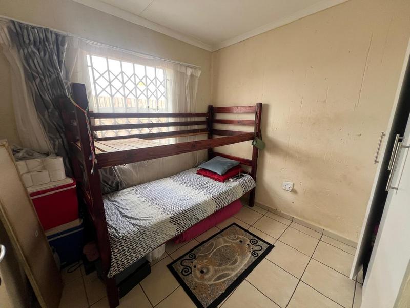 2 Bedroom Property for Sale in Finsbury Gauteng