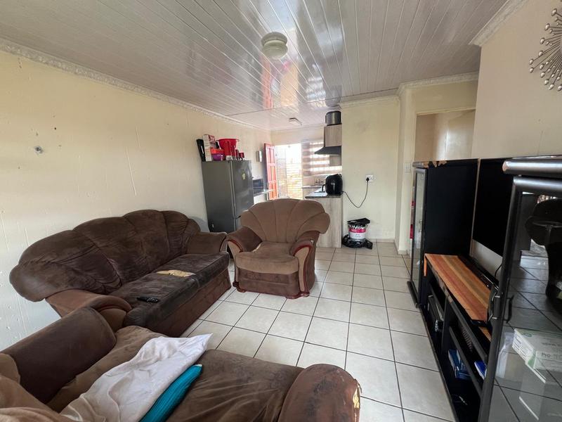 2 Bedroom Property for Sale in Finsbury Gauteng