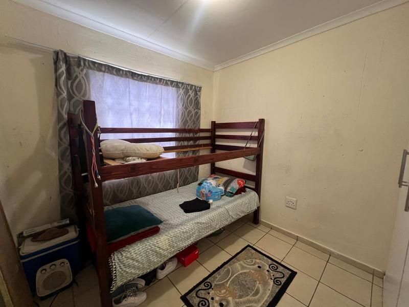 2 Bedroom Property for Sale in Finsbury Gauteng