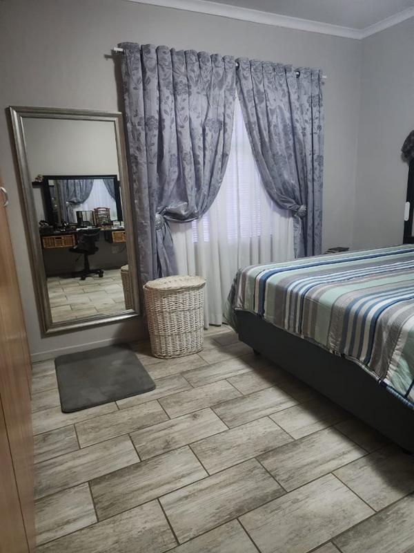 2 Bedroom Property for Sale in Annlin Gauteng