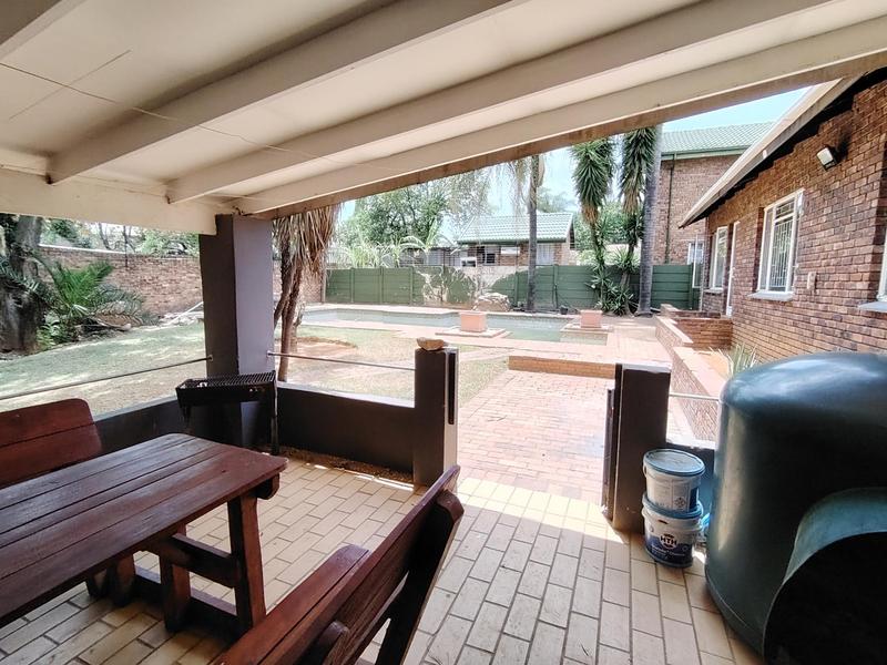 To Let 3 Bedroom Property for Rent in Rooihuiskraal North Gauteng