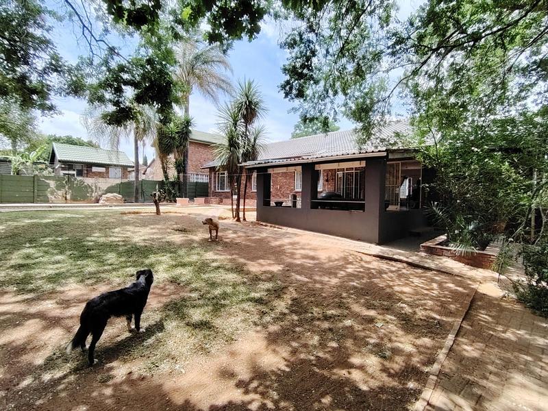 To Let 3 Bedroom Property for Rent in Rooihuiskraal North Gauteng