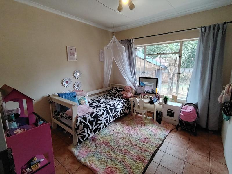 3 Bedroom Property for Sale in Rooihuiskraal North Gauteng