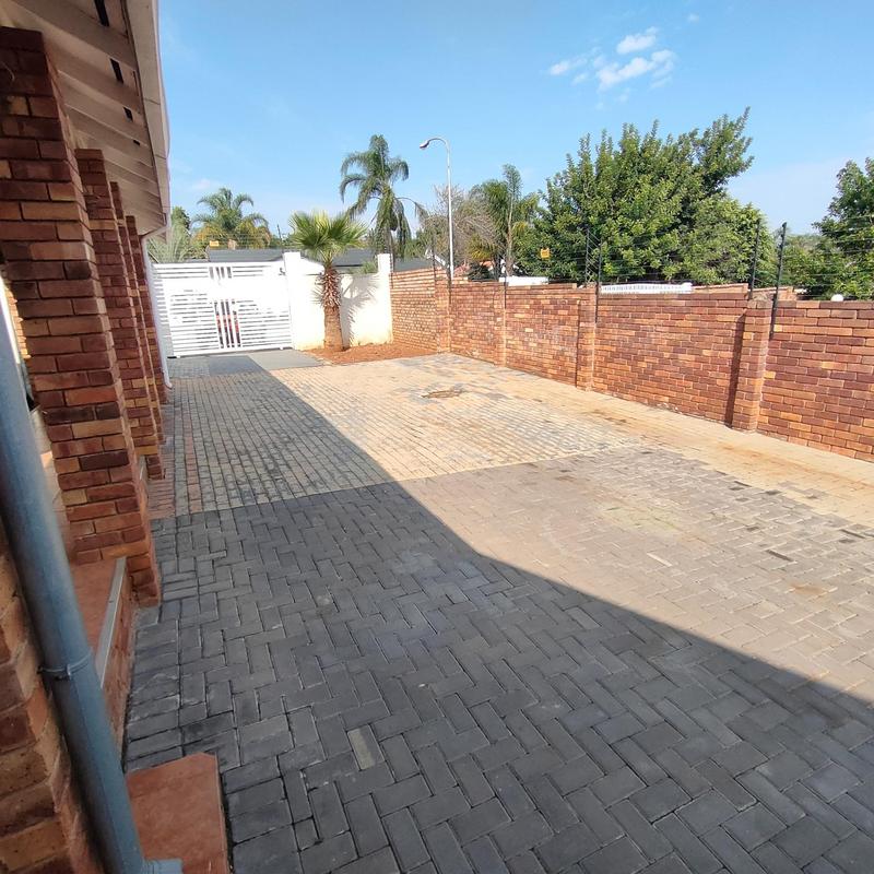 3 Bedroom Property for Sale in Rooihuiskraal North Gauteng