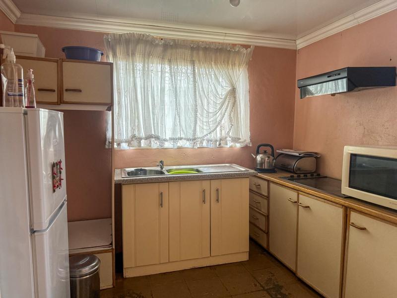 2 Bedroom Property for Sale in Naledi Gauteng