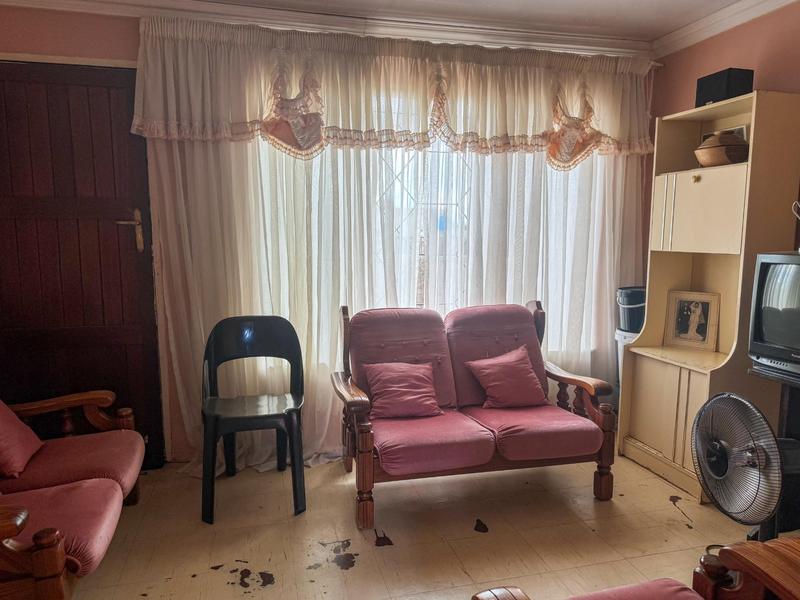 2 Bedroom Property for Sale in Naledi Gauteng